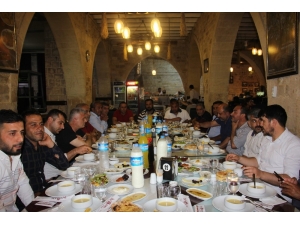 Mhp Milletvekili Adayları Gazetecilerle Bir Araya Geldi