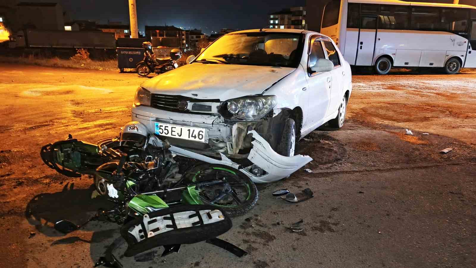 bafra-da-otomobil-ile-motosiklet-carpisti-3-yarali