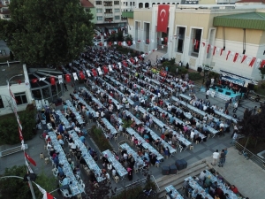 Körfez’de İftar Yemeği Fatih Ve Güney Mahallesi’nde Devam Etti