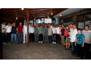 Başkan Üzülmez Gençlerin İftarında