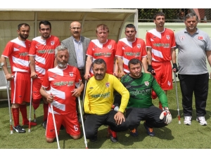 Adana’da Amatör Spor Kulüplerine 376 Bin Lira Yardım