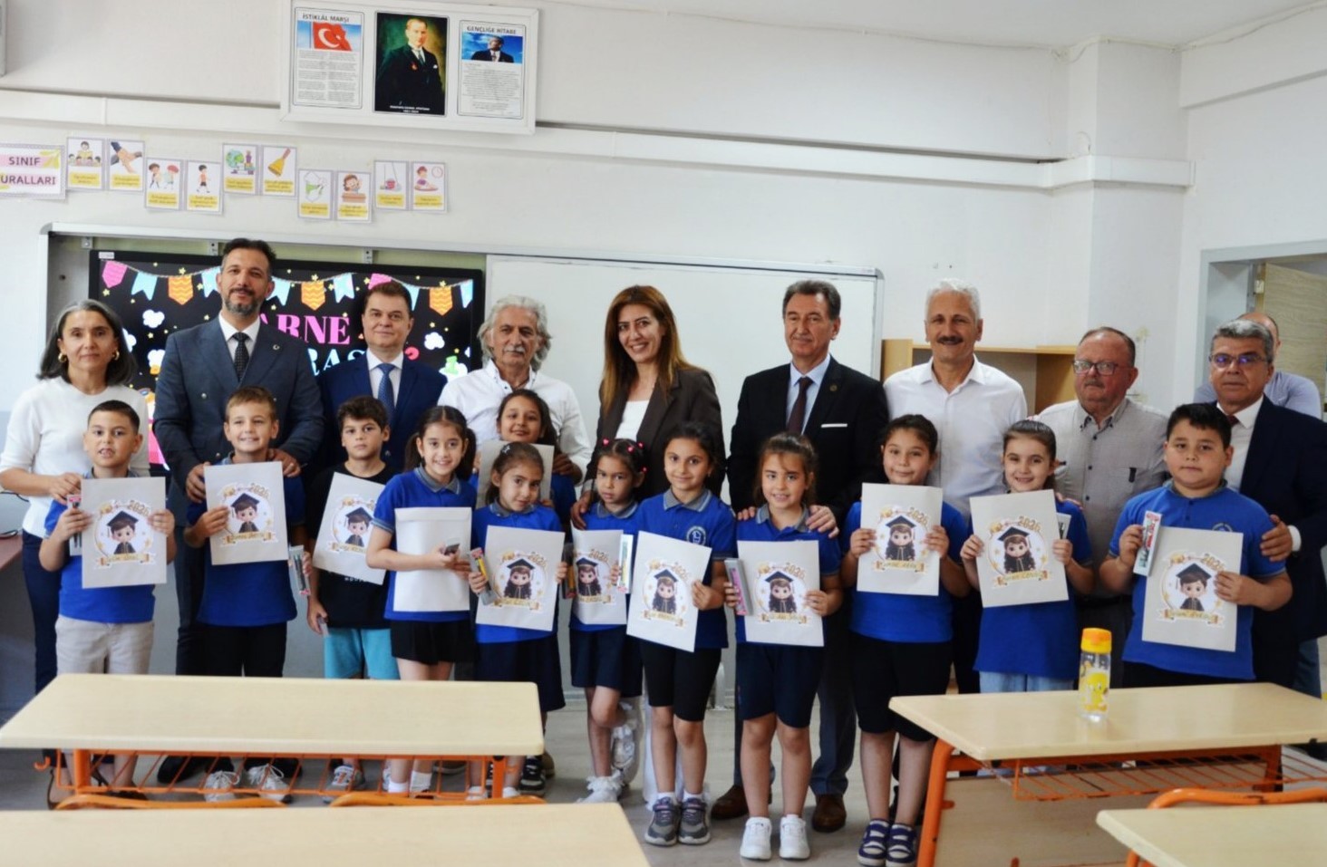 manisa-da-268-bin-553-ogrenci-karne-heyecani-yasadi