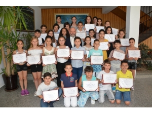 Dr. Suat Günsel Bursu Kazanan Öğrencilere Başarı Belgeleri Verildi