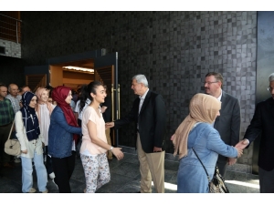 Başkan Karaosmanoğlu, Büyükşehir Personeliyle Bayramlaştı