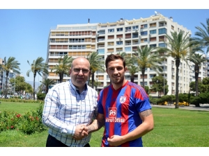 Altınordu Enes İle İmzaladı