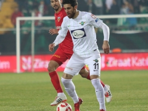 Akhisar’da Sözleşmesi Sona Eren 3 Oyuncu İle Anlaşmaya Vardı