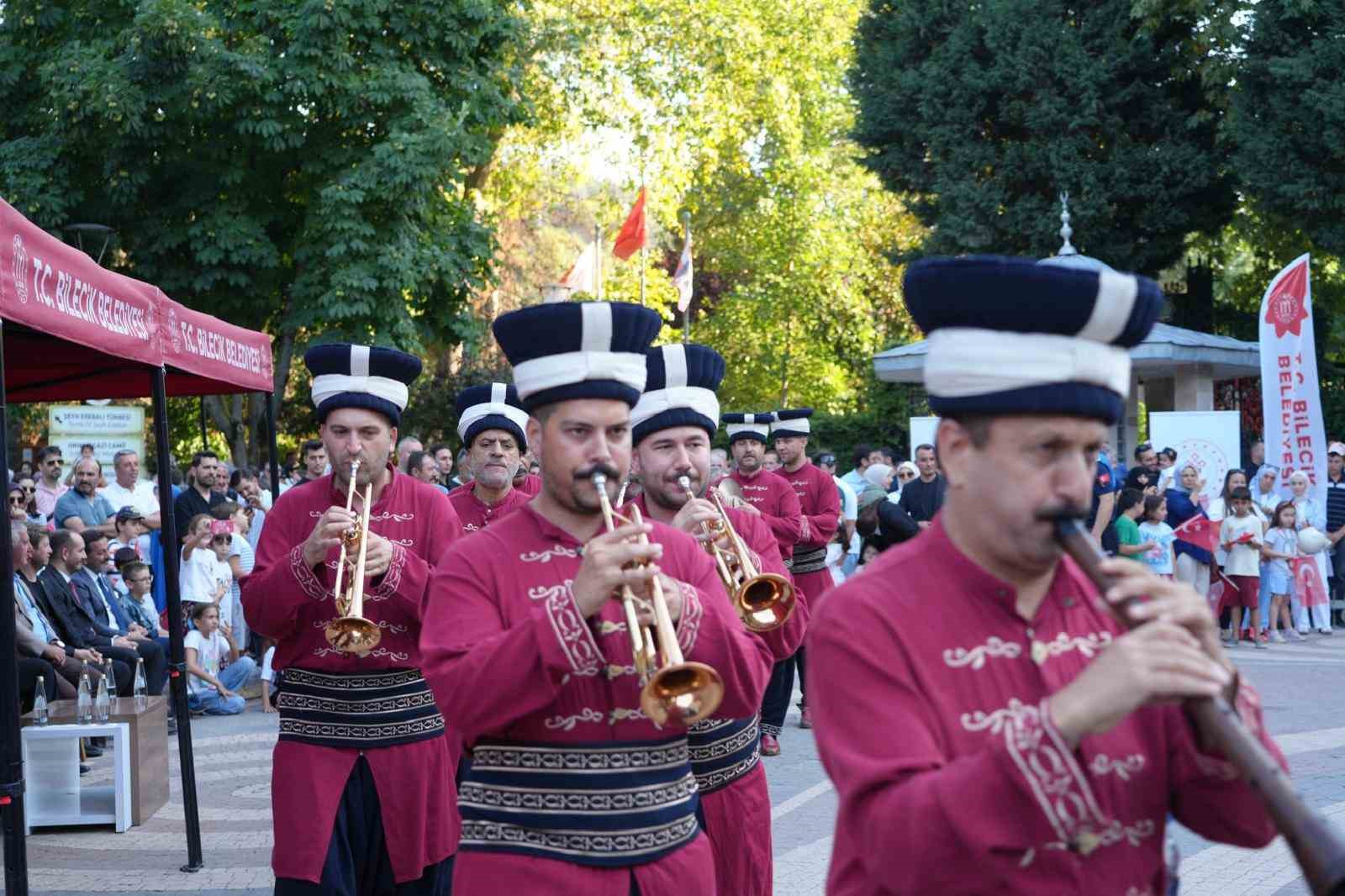 yunanlilar-tarafindan-3-kez-yakilan-yanik-sehir-bilecik-kurtulusu-kutlandi