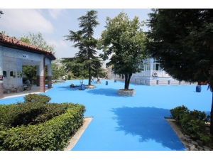 Gazi Sülayman Paşa Camii Ve Bahçesi Bayrama Hazır