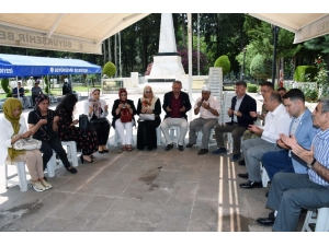 Ak Parti’den Şehitlik Ziyareti