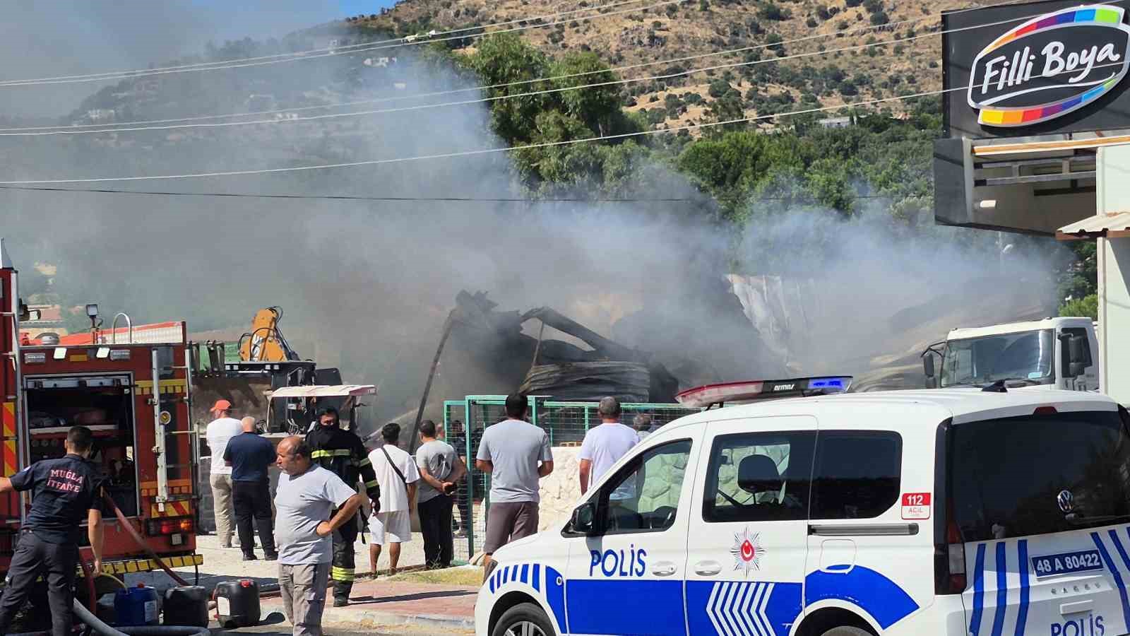 bodrum-da-yapi-market-alev-alev-yandi