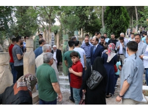 Çiftçi Vatandaşlarla Bayramlaştı