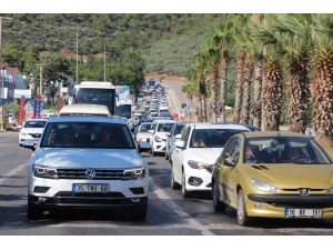 Kuşadası’nda Bayram Yoğunluğu Devam Ediyor