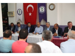 Başbakan Yardımcısı Fikri Işık, Kanaat Önderleriyle Bir Araya Geldi