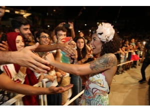 Mezitli’de Melek Mosso Konseri