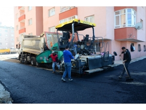 Başkan Bulutlar, Asfalt Çalışmalarını Yerinde İnceledi