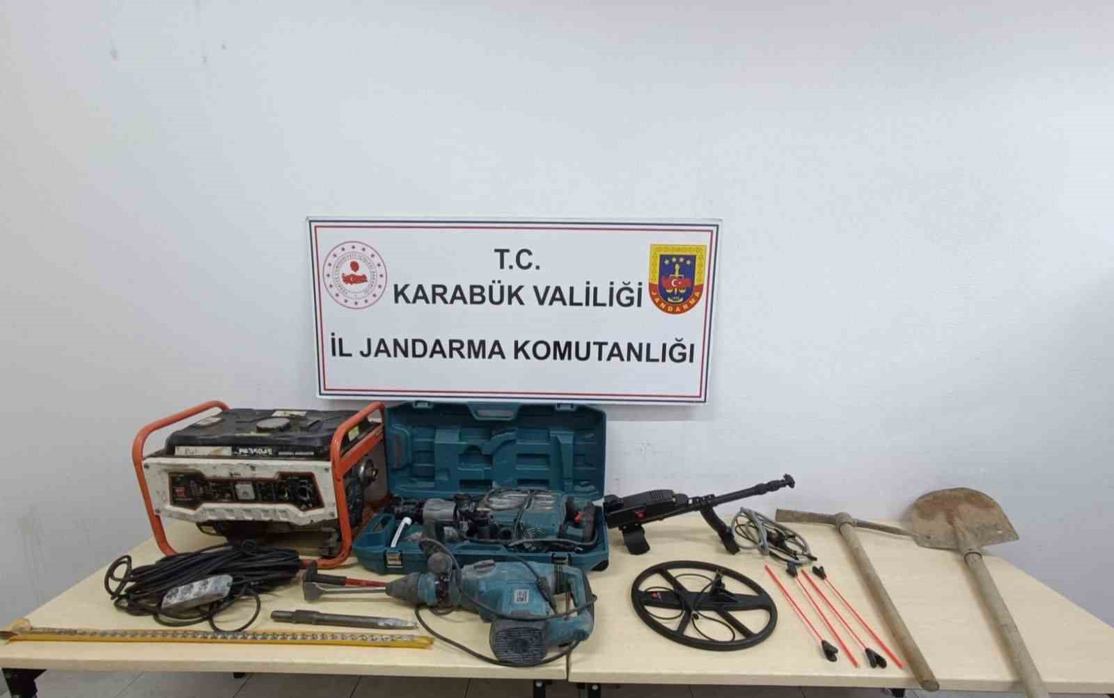 kacak-kazi-ve-uyusturucu-operasyonlarinda-10-supheli-yakalandi