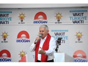 Başbakan Binali Yıldırım İzmir’de Seçim Maratonuna Başladı