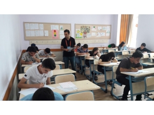 Yabancı Öğrenci Sınavı Azerbaycan’da Yapıldı