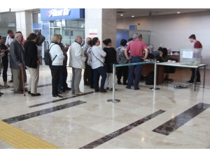 Gurbetçiler Oy Kullanmaya Devam Ediyor