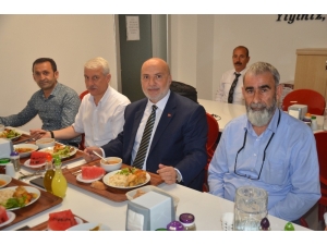 Yelis Fabrika İşçileriyle Bir Araya Geldi