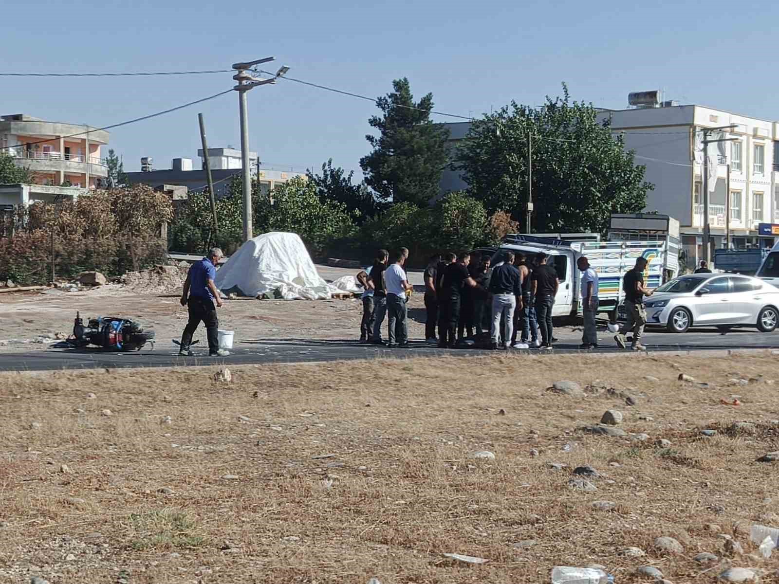 siirt-te-otomobil-ile-motosiklet-carpisti-1-agir-yarali