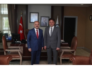 Vali Çakacak, Esogü Rektörü Şenocak’ı Ziyaret Etti