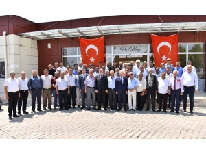 Başkan Kayda Ve Mhp’li Akçay Muhtarlarla Buluştu