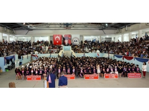 Erü Mühendislik Fakültesi’nde Mezuniyet Töreni Gerçekleştirildi