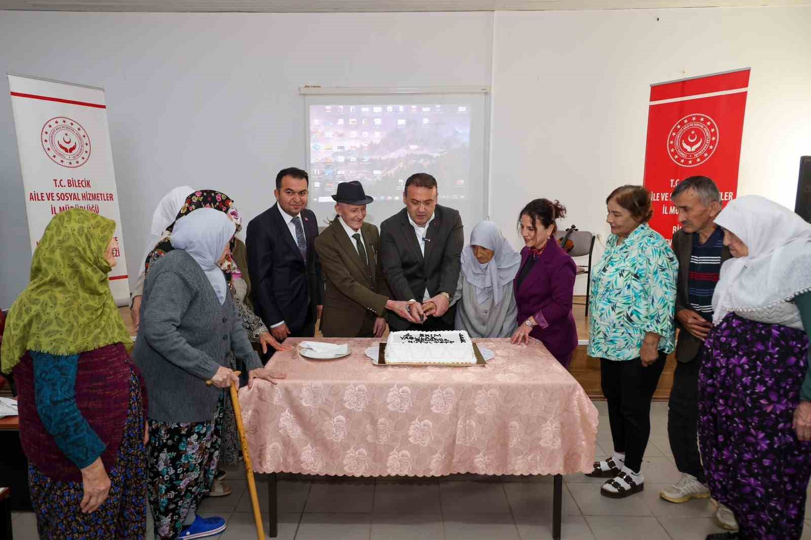 bilecik-te-huzurevi-sakinleri-icin-renkli-etkinlik