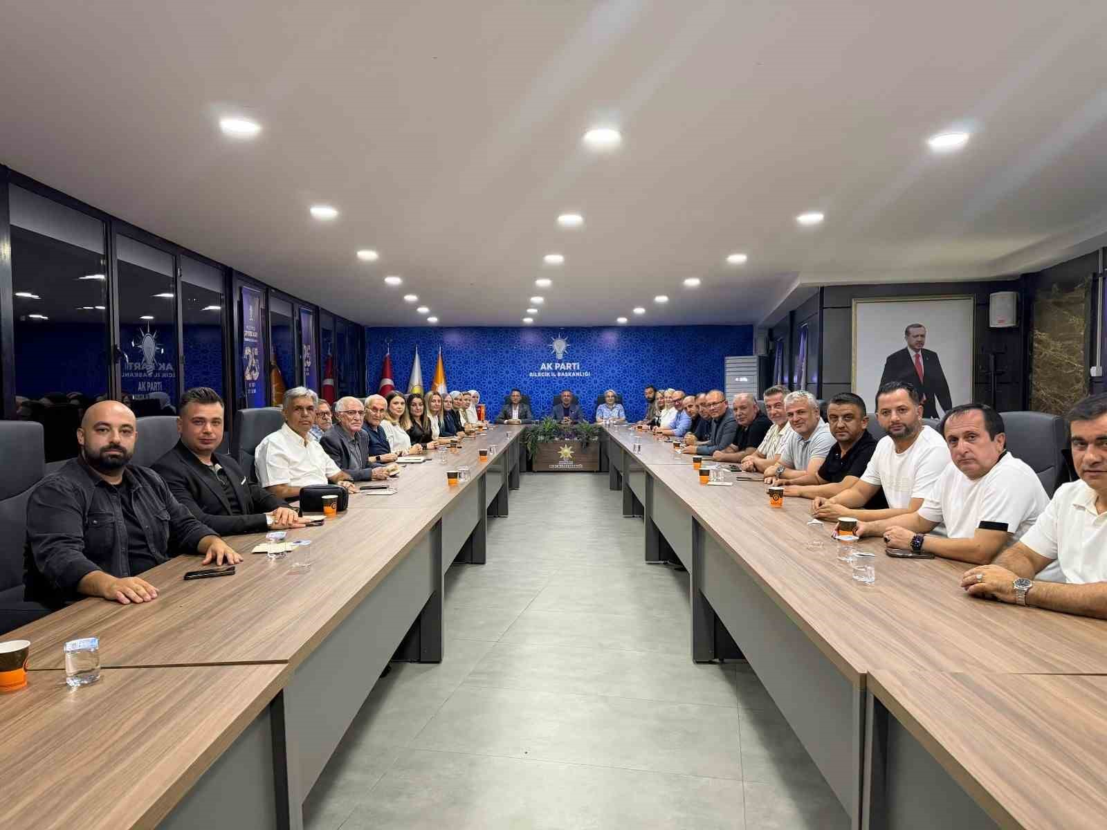 ak-parti-bilecik-te-haftalik-olagan-il-yonetim-kurulu-toplantisi