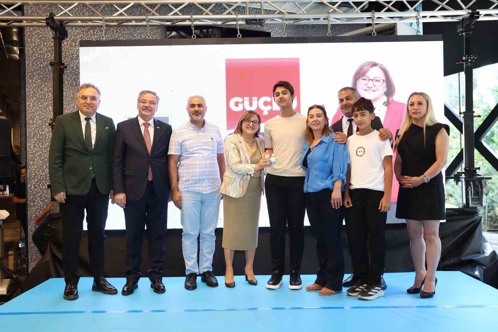 sahin-gazi-sehrin-2026-yks-ve-lgs-sampiyonlariyla-bulustu