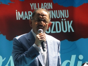 Bakan Özhaseki: "Temel Prensibimiz Kimin Evini Yıktık, Mutlaka Ona Ev Vereceğiz"