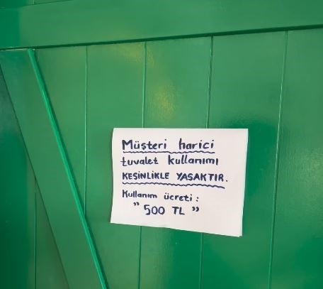 mugla-akyaka-bu-defa-fahis-wc-ucreti-ile-gundeme-geldi