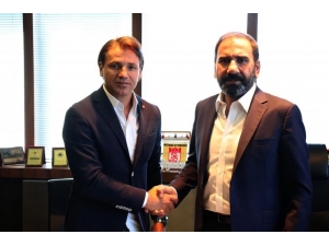 Sivasspor, Tamer Tuna İle 1 Yıllık Sözleşme İmzaladı