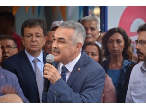 Mustafa Savaş, Kuşadası Hayvan Barınağını Ziyaret Etti