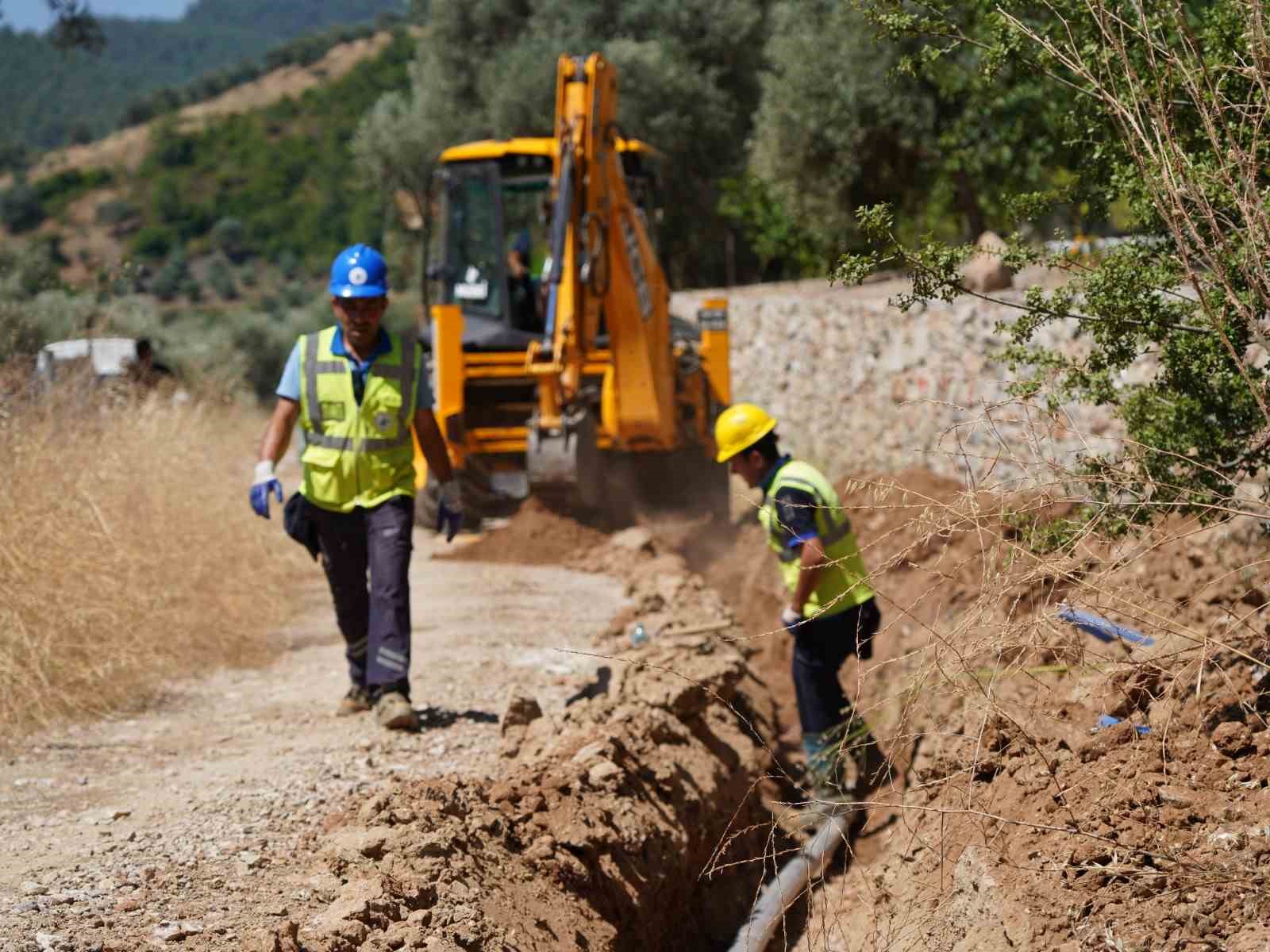 zeytinkoy-mahallesi-nde-icme-suyu-hatlari-yenileniyor