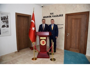Bolu Valisi Baruş İle Bilecik Valisi Büyükakın Bir Araya Geldi