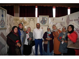 Kar-mek Yıl Sonu Sergisi Açıldı