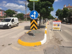 Körfez’de Kaldırımlar Renklendi