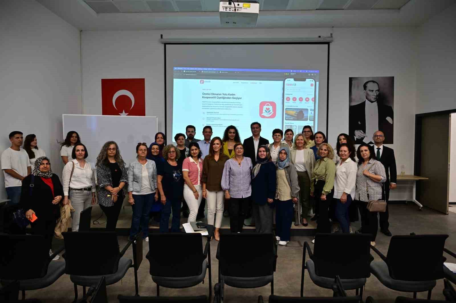 manisa-da-uretici-kadinlar-icin-dijital-satis-donemi
