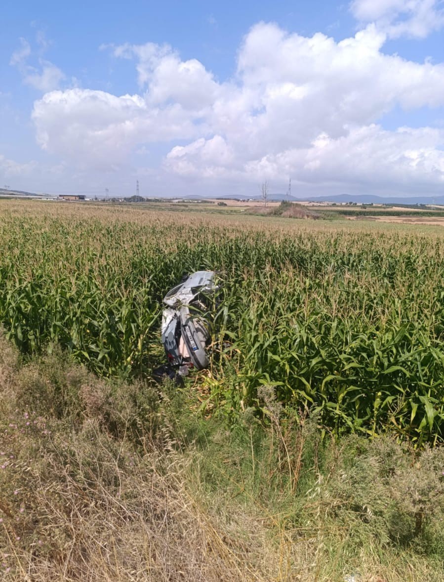 karacabey-bandirma-yolunda-trafik-kazasi-3-yarali