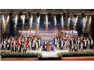 Sanko Okullarında Mezun Olan Öğrenciler Diplomalarını Aldı