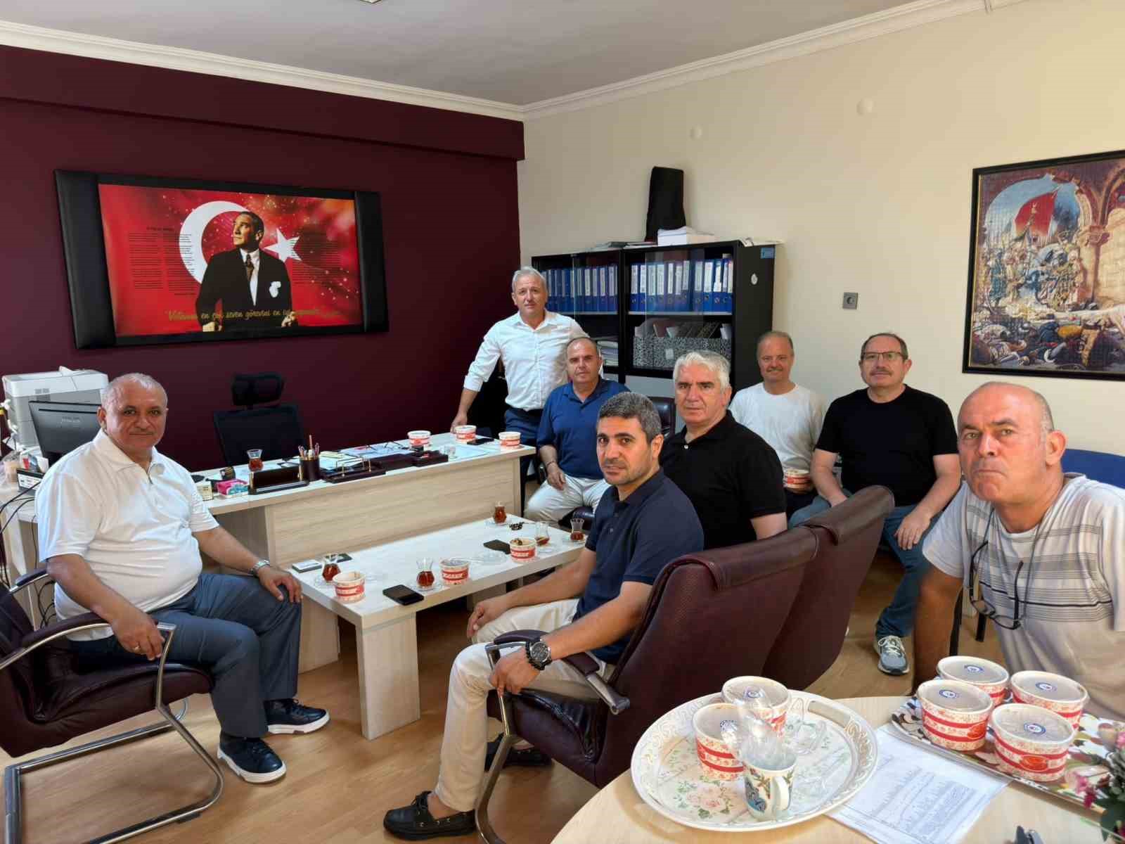 egitim-bir-sen-den-geleneksel-asure-ikrami