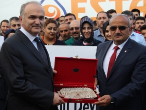 Bakan Özlü: "Tarım Arazilerini Osb Yapmayacağız"