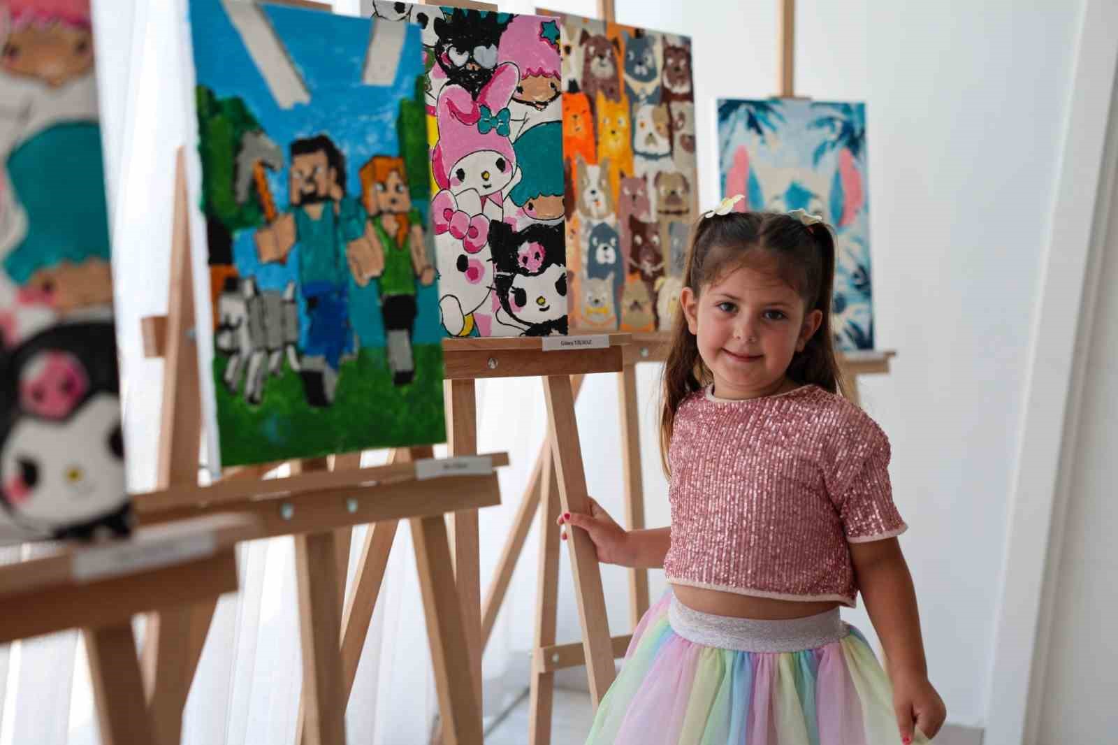 sayilarla-tuval-boyama-atolyesi-mini-sergi-ile-tamamlandi