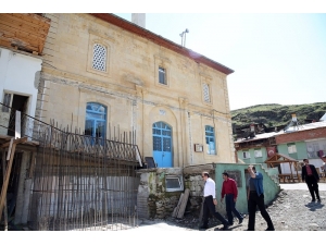 Vali Pehlivan Çamlıkoz Köyü’nü Ziyaret Etti