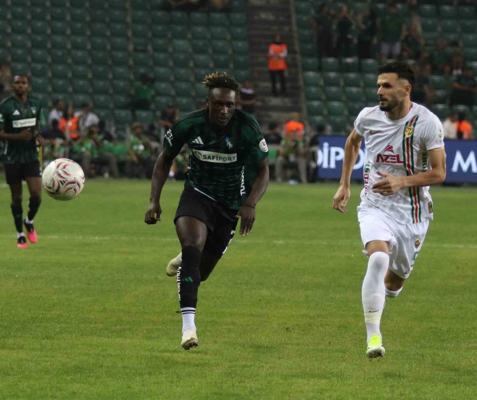 trendyol-super-lig-kocaelispor-1-amed-sportif-faaliyetler-0-mac-devam-ediyor