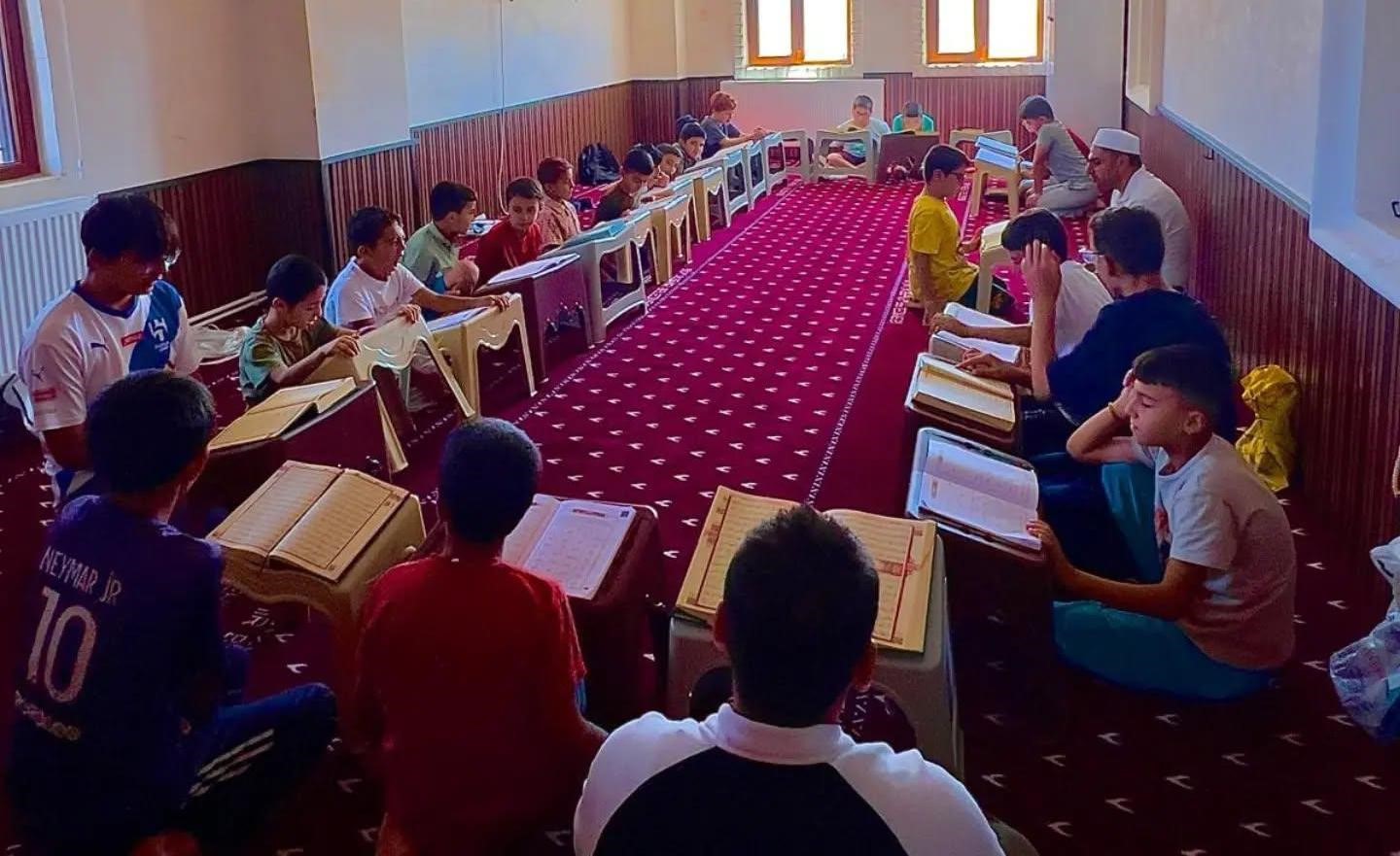 sanliurfa-da-100-bin-cocuk-yaz-aylarini-kuran-kurslarinda-gecirdi