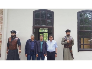 Başkan Yalçın Ertuğrul Gazi Türbesi’ni Ziyaret Etti