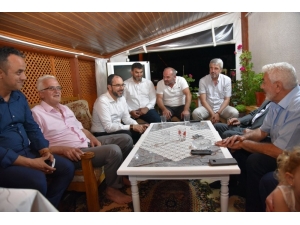 Başkan Ayaz’dan İlçeye Taşınan Vatandaşlara Ziyaret